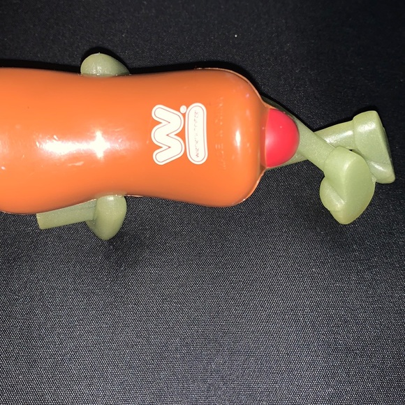 Vintage Wienerschnitzel Glow in the Dark Hot Dog Restaurant Antenna Topper - Picture 5 of 8